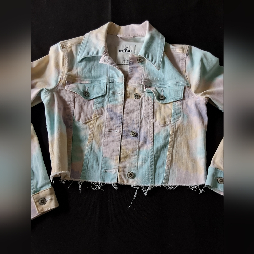 Hollister Pastel Tie-Dye Cropped Jacket in Blue, Pink, Cream